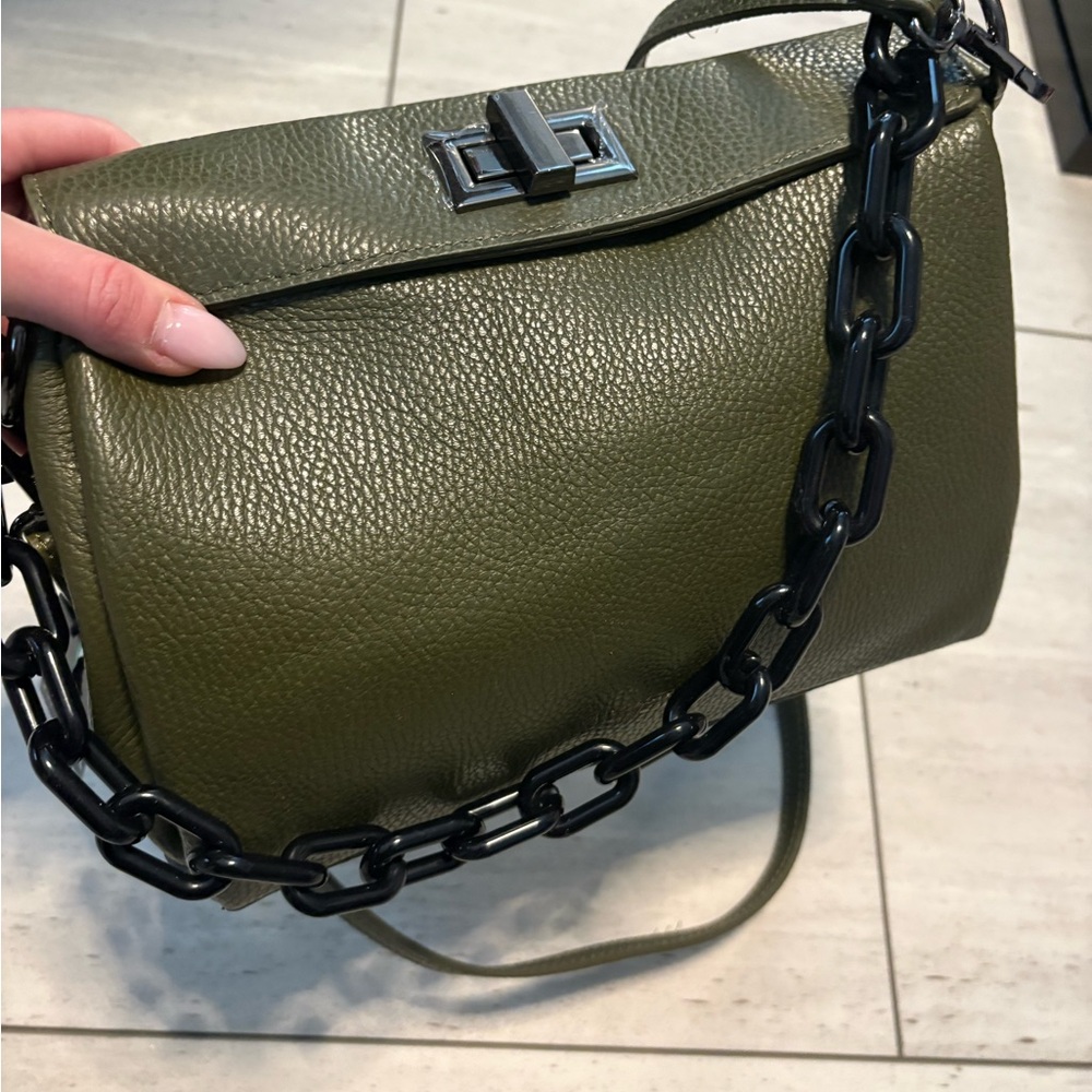 Elegant Olive Green Shoulder Bag with Black Chain, made in Italy